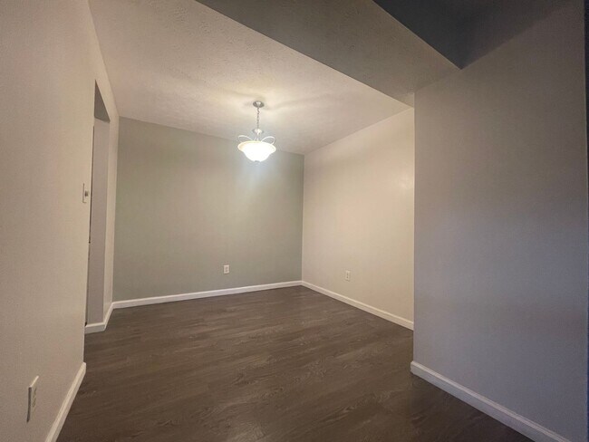 Building Photo - 5285 Portland St