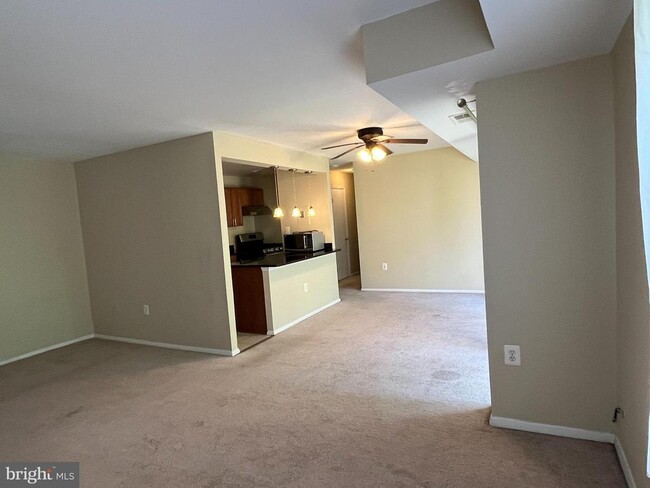 Building Photo - 12307 Braxfield Ct