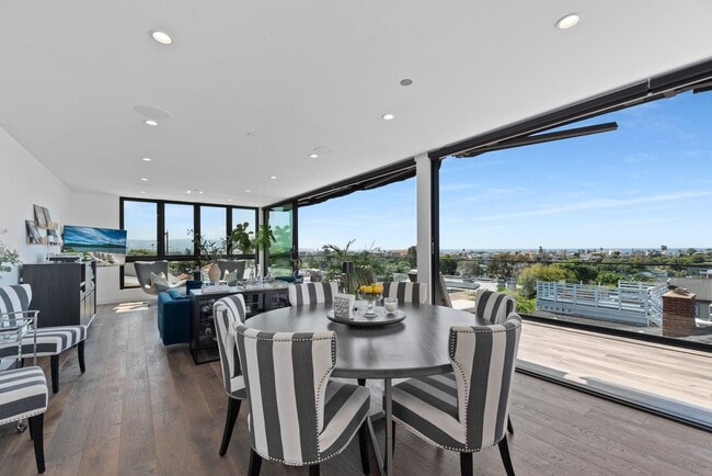 Building Photo - Recently Built, Fully Furnished, Custom Home w/ Amazing Indoor/Outdoor Living Space, Perched Abov...