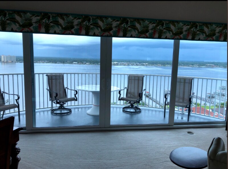Building Photo - 2 Oceans W Blvd