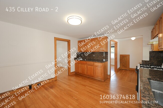 Building Photo - 435 Cilley Rd