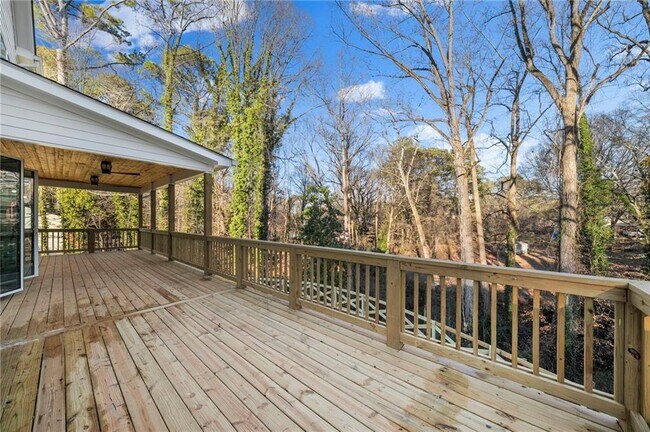 Building Photo - 3784 Pine Needle Dr NW