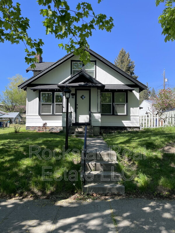 Building Photo - 214 W Euclid Ave