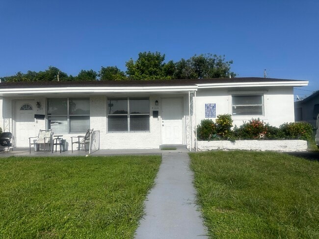 Building Photo - 4120 NW 39th Ave