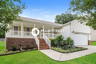 Building Photo - 3 Bedroom Pet-Friendly Home in THOMASVILLE, NC with Main Street Renewal