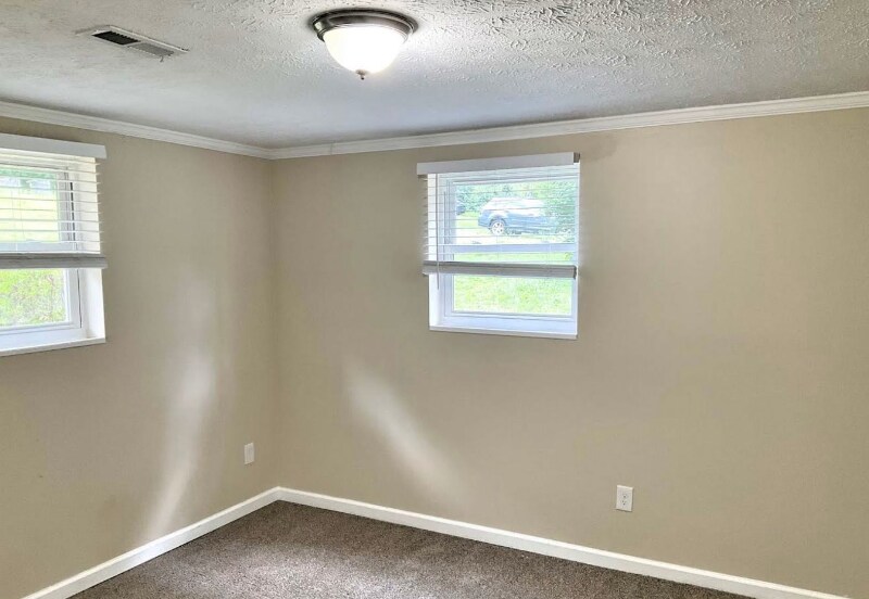 Building Photo - 3148 Flat Shoals Rd