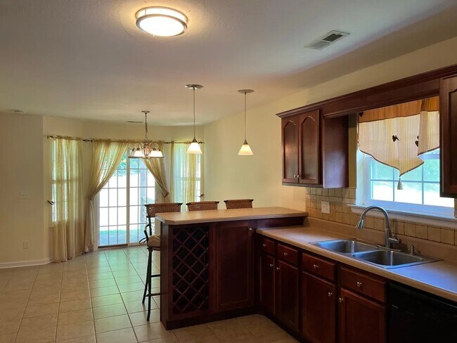 Building Photo - 7109 Tyner Crossing Dr