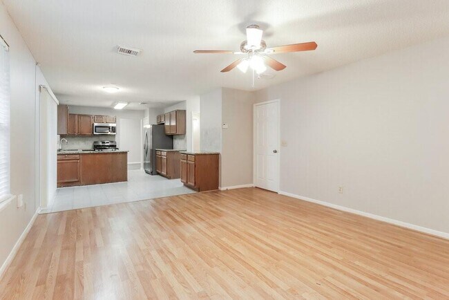 Building Photo - 10046 Lazy Meadows Dr