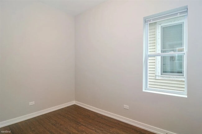 Building Photo - 1922 N Rockwell St