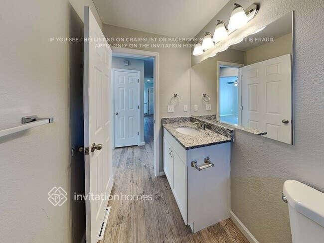 Building Photo - 7644 Dobbs Dr