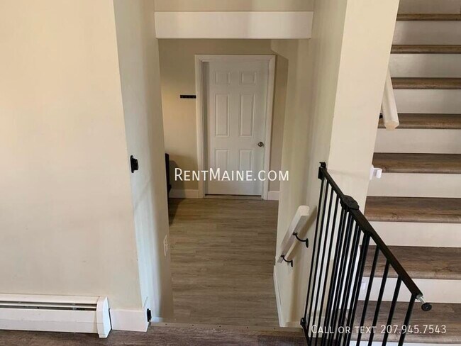 Building Photo - 5 Spencer St