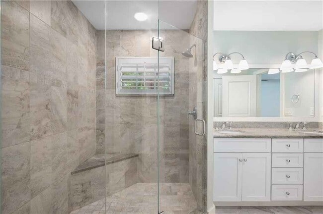 master bath - 400 Live Oak Rd