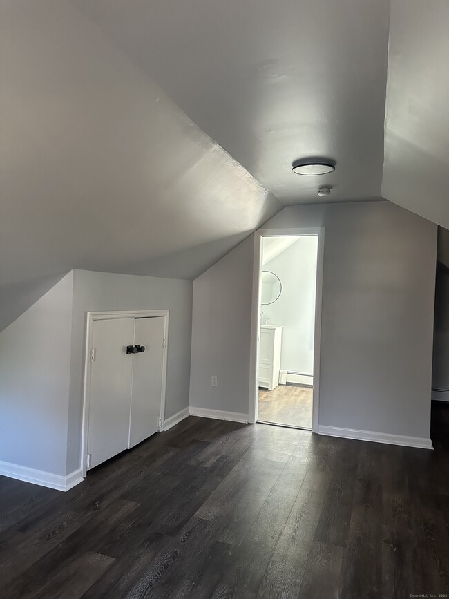 Building Photo - 75 Broad St