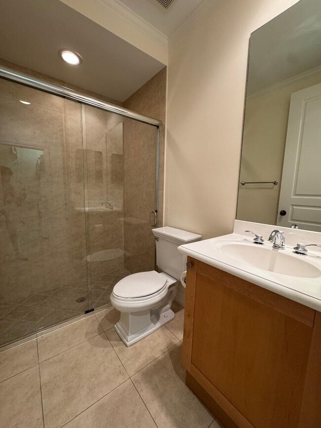 Building Photo - 304 W Mallory Cir