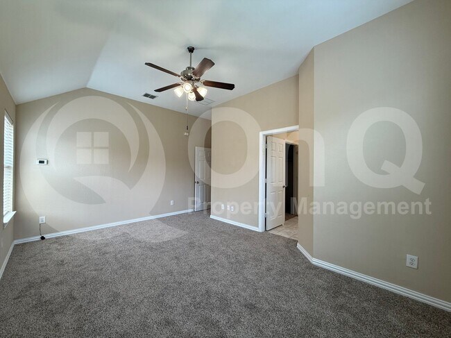 Building Photo - 1921 Highland Haven Ln