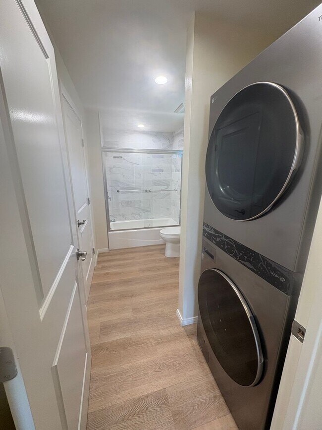 Building Photo - 232-248 Wolff Street