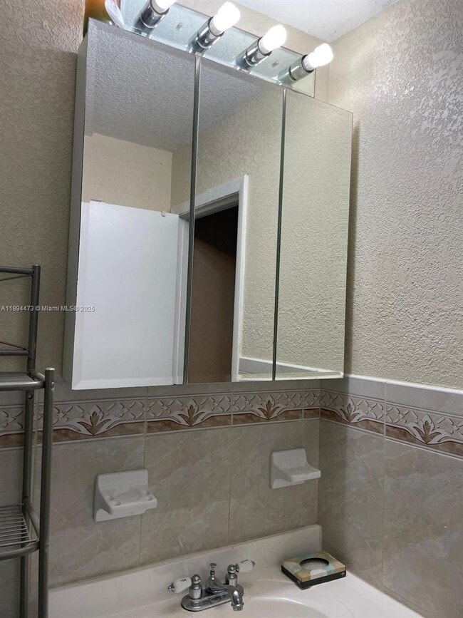 Building Photo - 518 NW 179th St