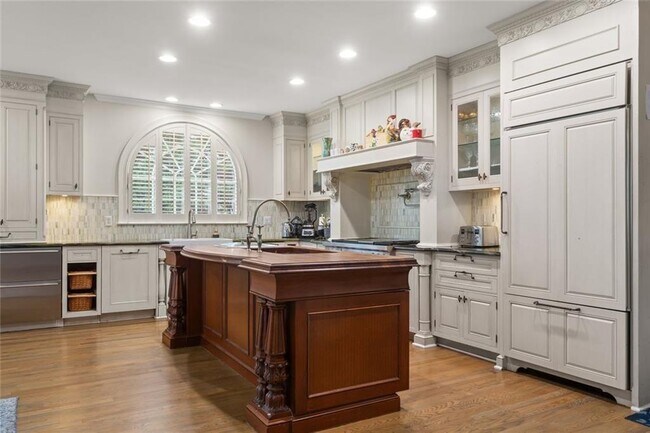 Building Photo - 415 Lyerly Pointe