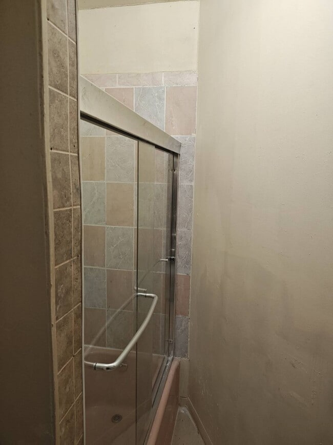 Building Photo - 118 Winter Ave