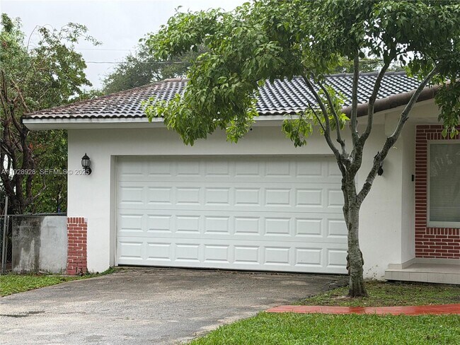 Building Photo - 45 NW 99th St