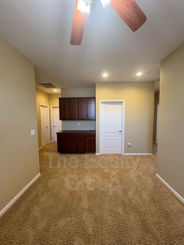 Building Photo - 5115 W Pianosa Ave