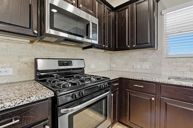 Building Photo - 2412 Republic Trails