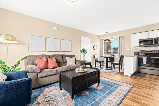 Building Photo - 18355 Mesle St