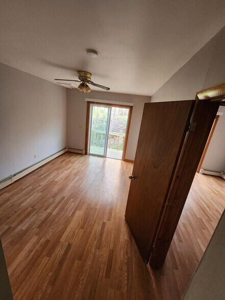 Building Photo - 917 Victory Hwy