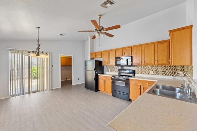 Building Photo - 12816 Dwight Eisenhower St