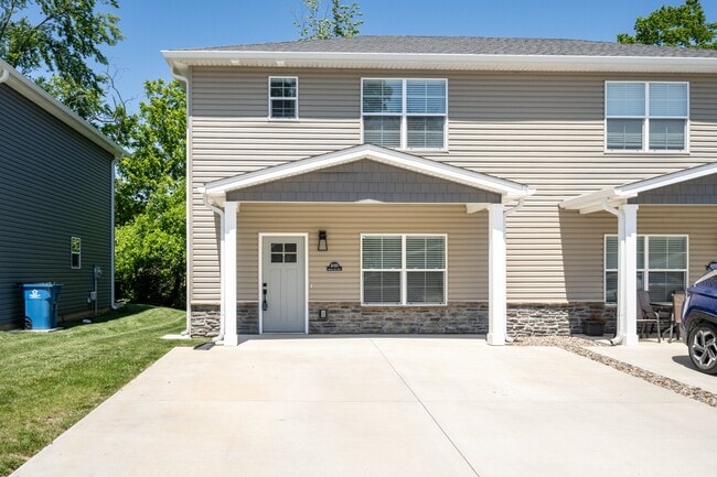 Building Photo - 1026 Sweet Amy Wy