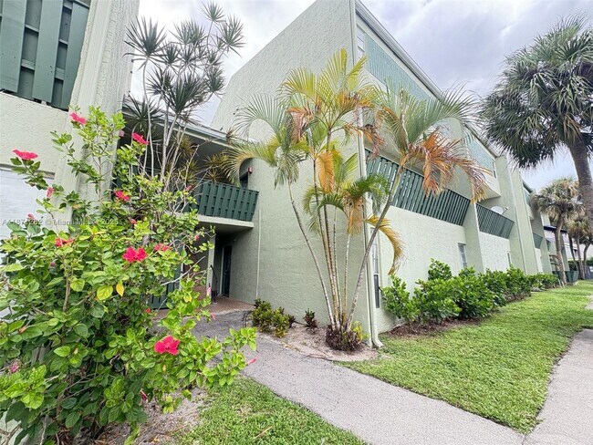 Building Photo - 8913 NW 28th Dr