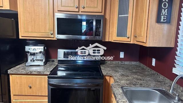 Building Photo - 6425 Mirage Dr