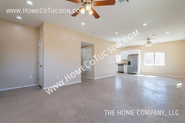 Building Photo - 5704, 5710-5718 E Hermans Road-HERMANS ROAD MARKETING