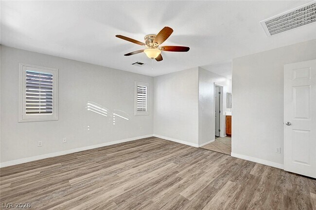 Building Photo - 514 Eresma St