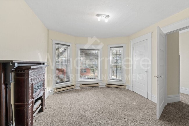 Building Photo - 1122 S Walnut St