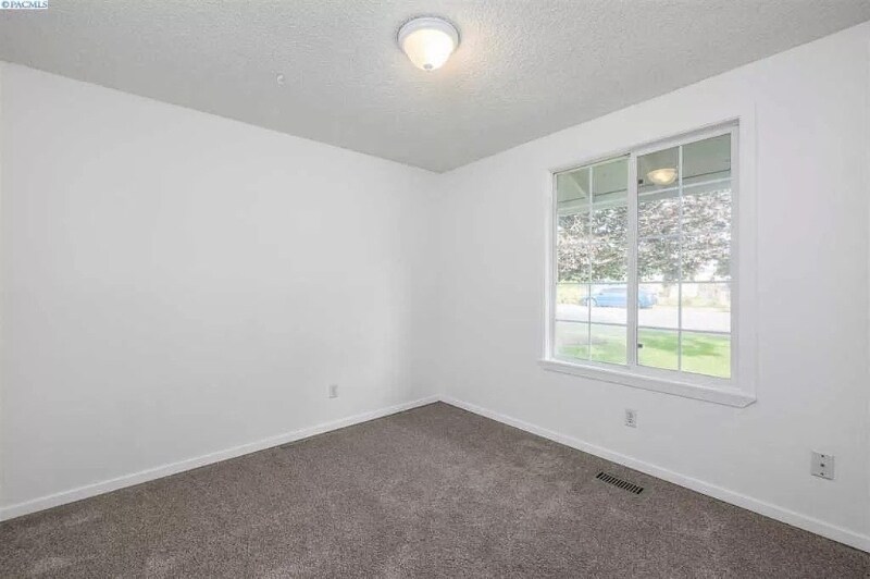 Building Photo - 3720 W Leola St