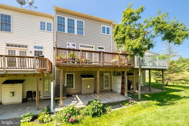 Building Photo - 1564 Penzance Way
