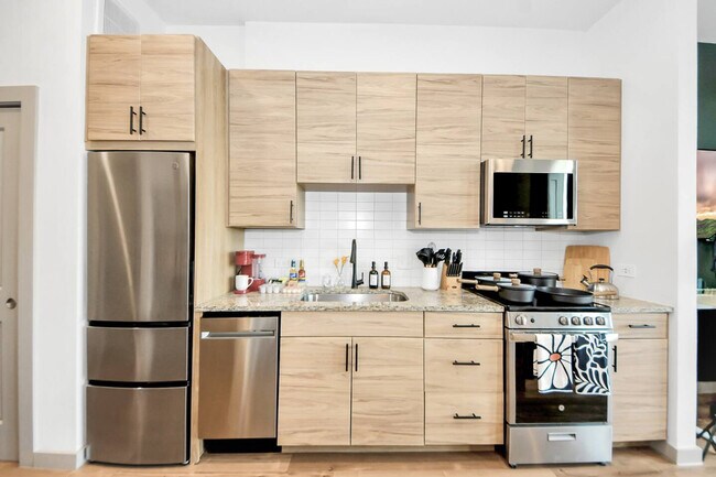 Building Photo - 1111 Shepherd Dr