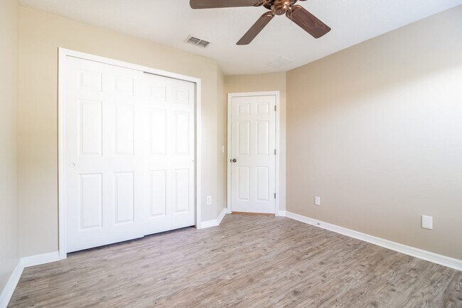 Building Photo - 2677 Grassmoor Loop
