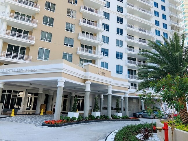 Building Photo - 801 Brickell Key Blvd