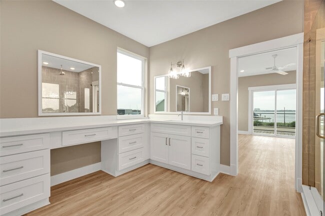 Building Photo - 28 Cmdr. Runco Ln