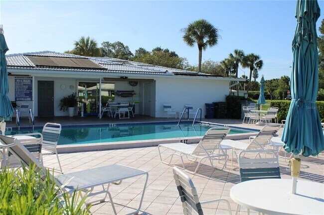 Building Photo - 3900 Roxane Blvd