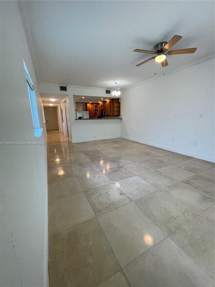 Building Photo - 3350 SW 25th St