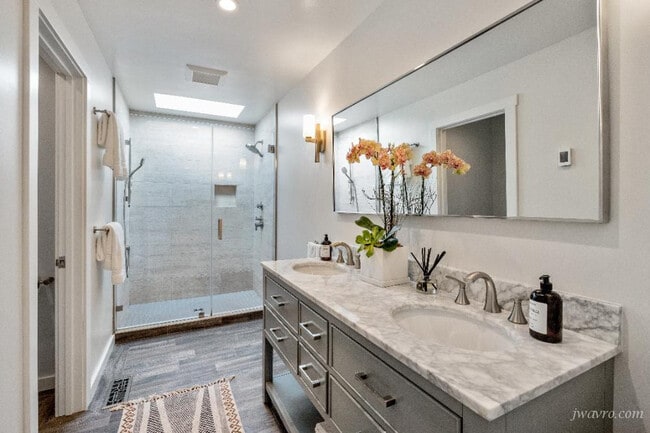 Building Photo - 136 Reed Blvd