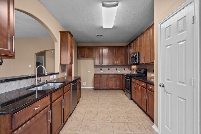 Building Photo - 803 Arlington Pointe Dr