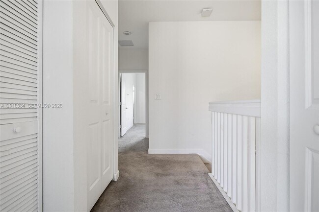 Building Photo - 20714 NE 5th Ct