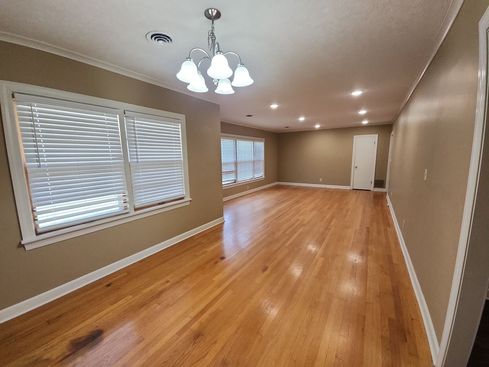 Building Photo - 457 Wallace Rd