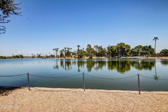 Building Photo - 10330 W Thunderbird Blvd