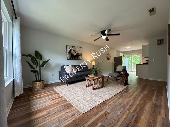 Building Photo - 8740 Millard Lee Ln
