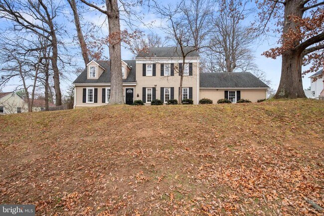 Building Photo - 13625 Middlevale Ln